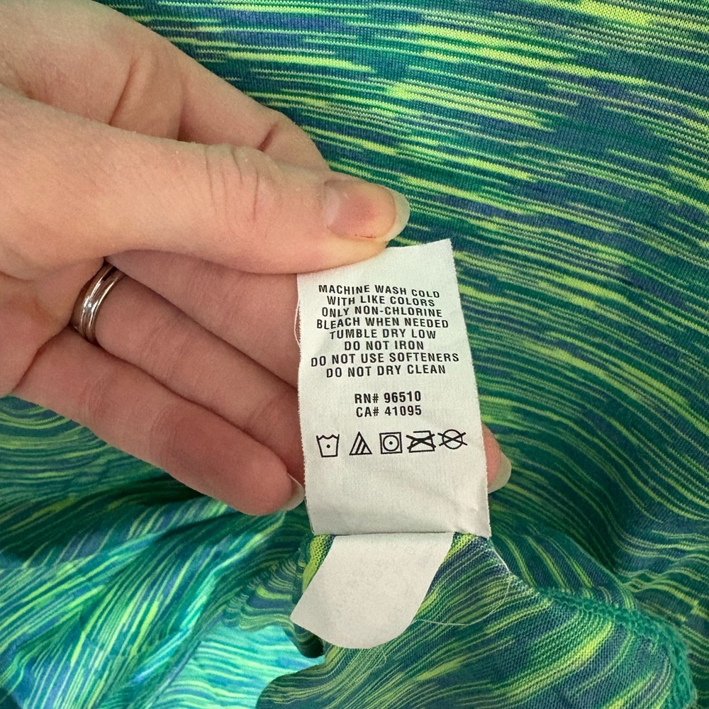 Under Armour Women's Blue and Green Quarter-Zip Top - Picture 6 of 6